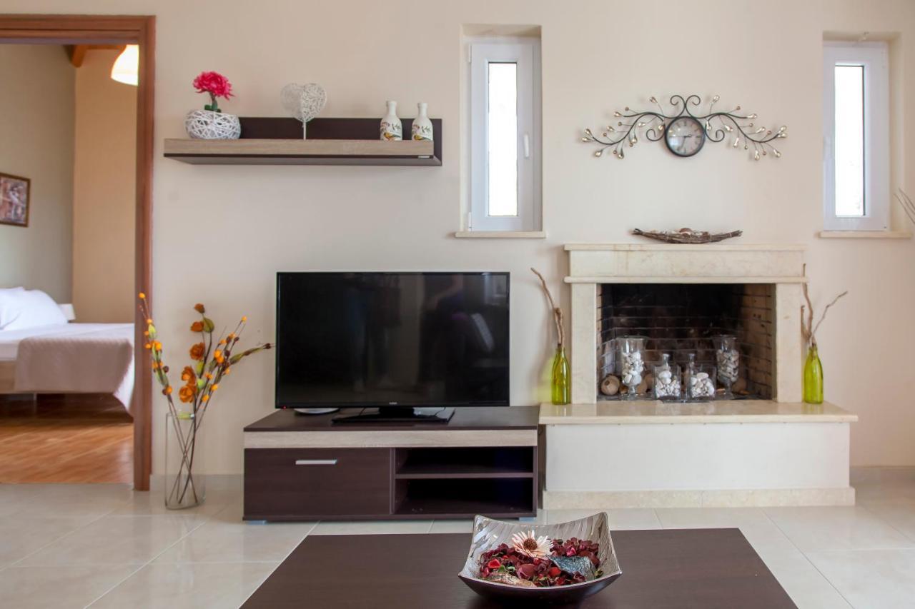 Villa Nikoleta Apolpaina Ngoại thất bức ảnh